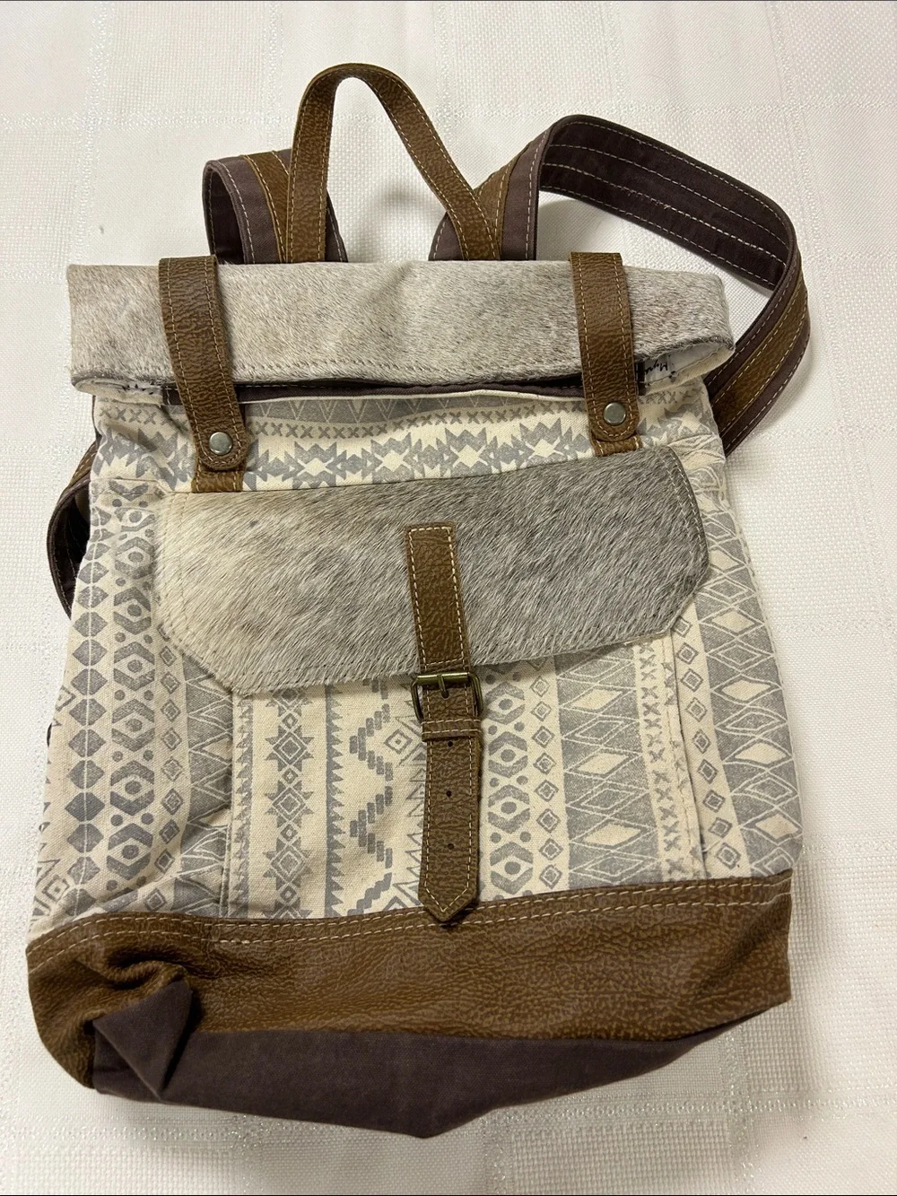 NWOT Myra Bag Cream and Brown Patterned Backpack with Fur Trim